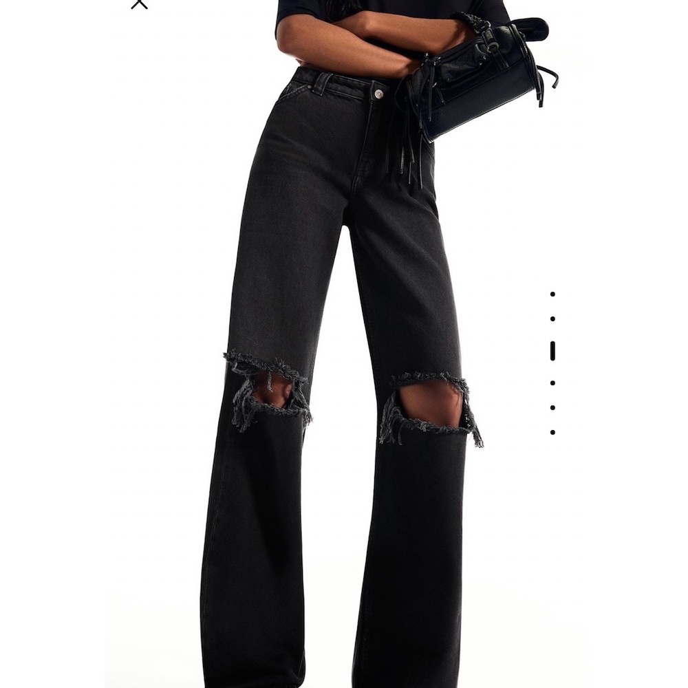 Zara Black jeans. Size 6.